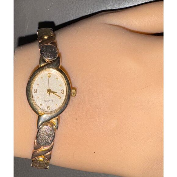 -WATCH WOMEN Avon VTG 19mm Tri Color Gold Tone Oval Dial 7" - Picture 11 of 16